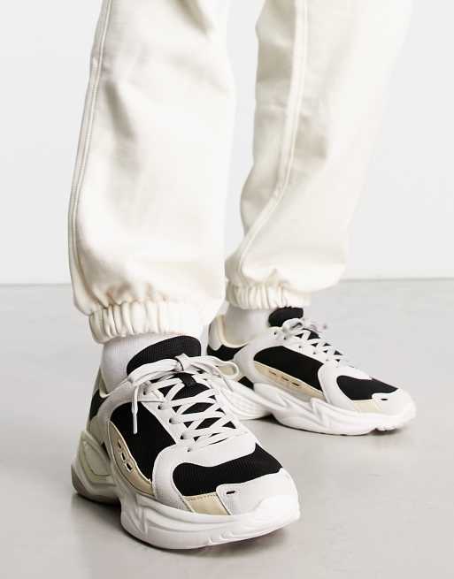 Zapatillas de deporte color blanco hueso y negro Ambush de Public Desire