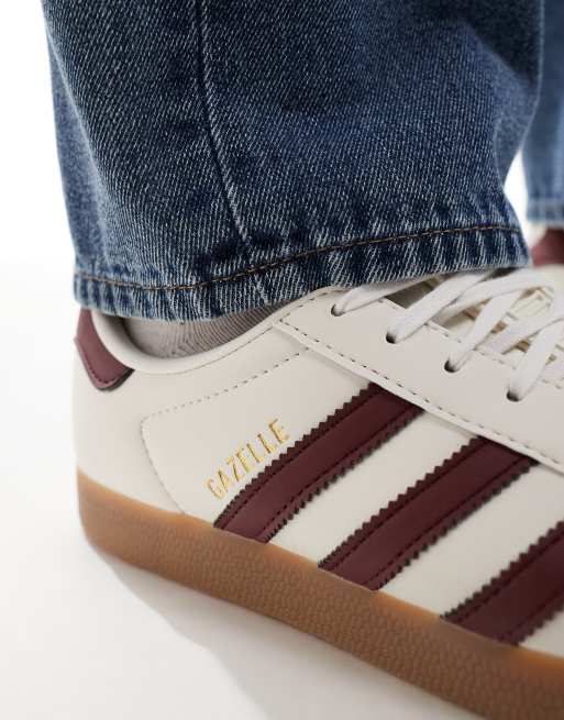 Zapatillas de deporte color crema y burdeos Gazelle de adidas Originals ASOS