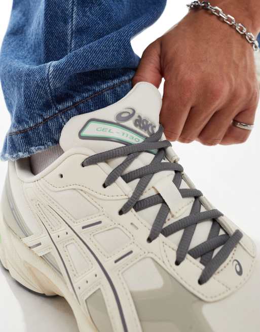 Zapatillas de deporte color crema y grises Gel 1130 NS de ASICS