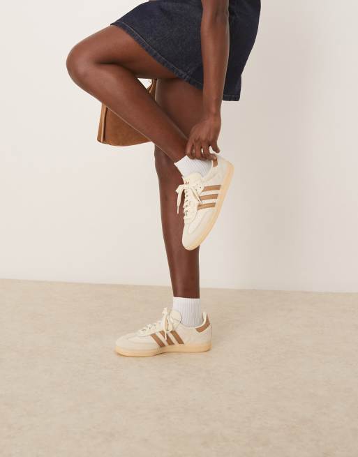 Zapatillas de deporte color crema y marrones de croché Samba OG de adidas Originals