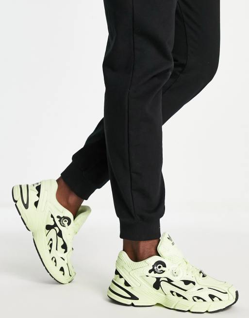 Zapatillas de deporte color lima con detalles negros Astir de adidas Originals
