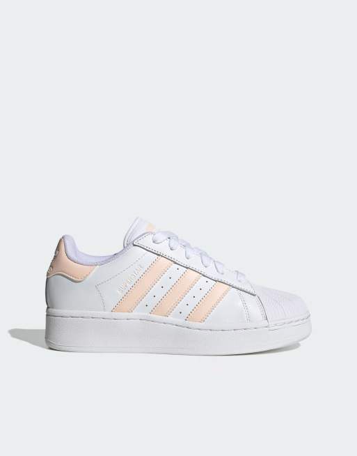 Zapatillas de deporte color melocotón Superstar de adidas Originals