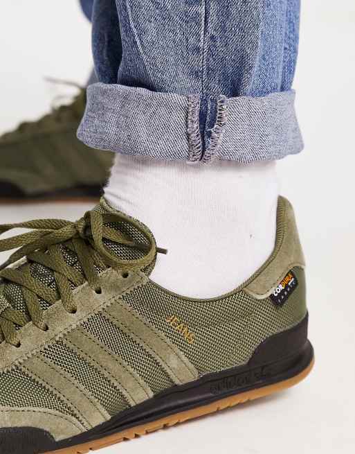 Generador Desmañado Alta exposición Zapatillas de deporte color oliva Jeans de adidas Originals | ASOS