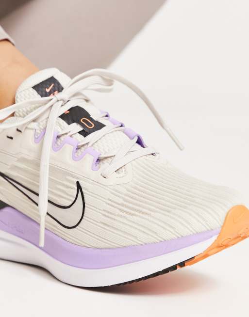 Zapatillas de deporte color piedra Air Winflo 9 de Nike Running, 3 de 4