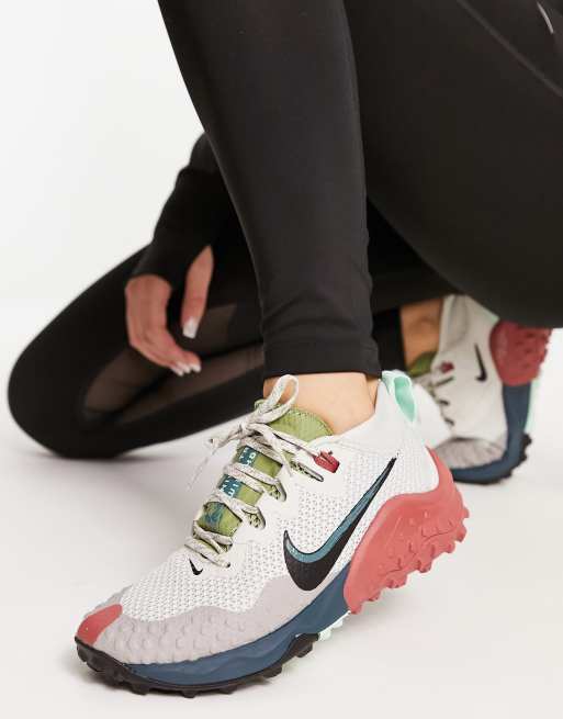 Zapatillas de deporte color piedra Wildhorse Trail 9 de Nike Running