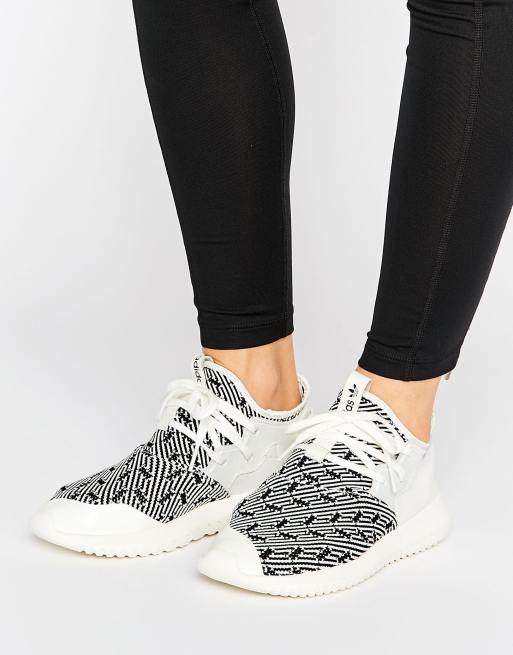 Zapatillas de deporte con diseño estampado en negro y blanco de Primeknit Tubular de adidas Originals ASOS