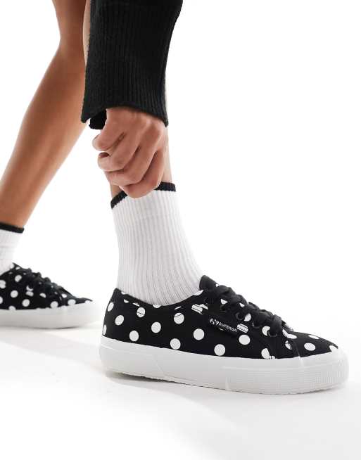 Zapatillas de deporte con estampado de lunares blancos de Superga