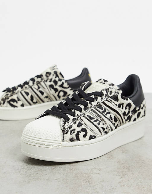 recoger Arte ignorar Zapatillas de deporte con plataforma en estampado de leopardo Superstar  Bold de adidas Originals | ASOS