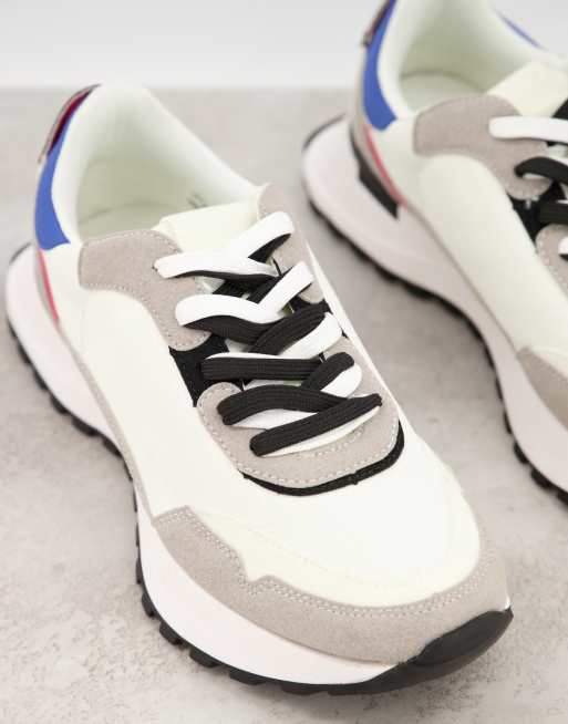 Zapatillas de deporte con suela a contraste de mezcla de materiales de ASOS DESIGN, 2 de 4