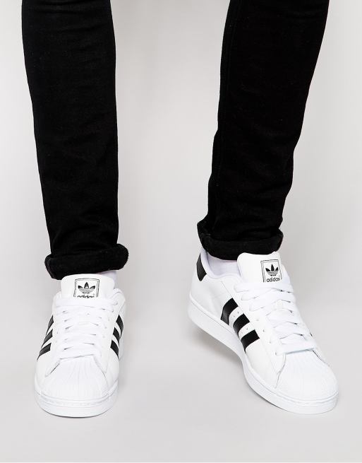 Colaborar con Fundador Derritiendo Zapatillas de deporte de Adidas Originals Superstar | ASOS