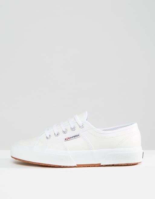 Zapatillas de deporte de cuero blanco 2750 de Superga