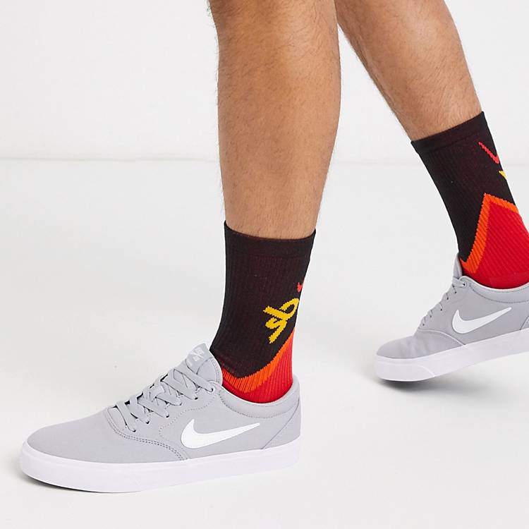 Zapatillas deporte de lona color gris lobo de Nike SB Charge | ASOS