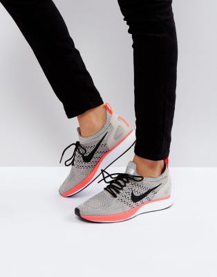 quiero Tranvía Inocencia Zapatillas de deporte en gris y rosa Zoom Mariah Flyknit Racer de Nike Air  | ASOS