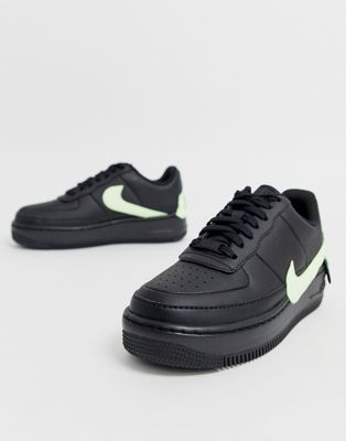 Prohibición damnificados Glamour Zapatillas de deporte en negro y verde flúor Air Force 1 Jester de Nike |  ASOS