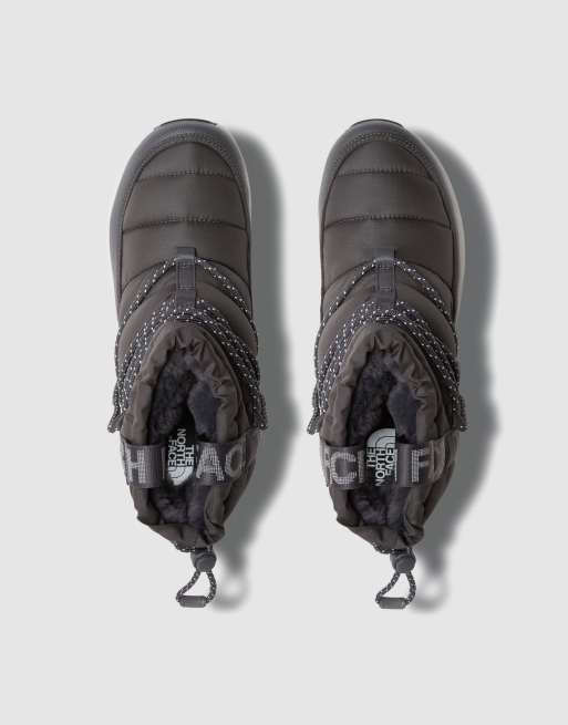 Zapatillas de deporte gris antracita y blancas con cordones Thermoball de The North Face, 3 de 4