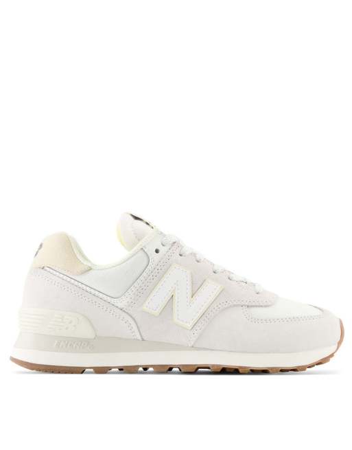 Zapatillas de deporte gris claro y blancas 574 de New Balance