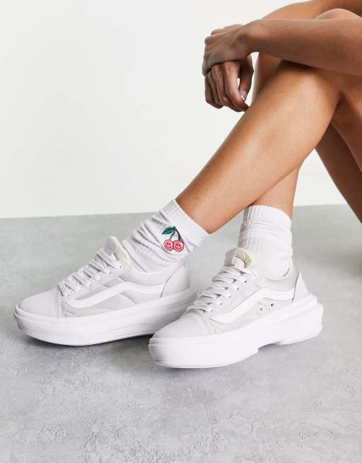 Zapatillas de deporte gris claro y blancas Old Skool Overt de Vans  