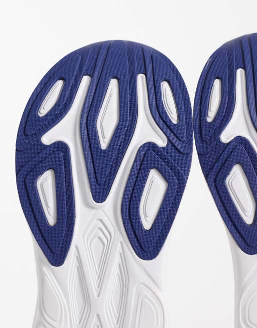 Zapatillas de deporte gris claro y naranjas More Running de New Balance, 5 de 5