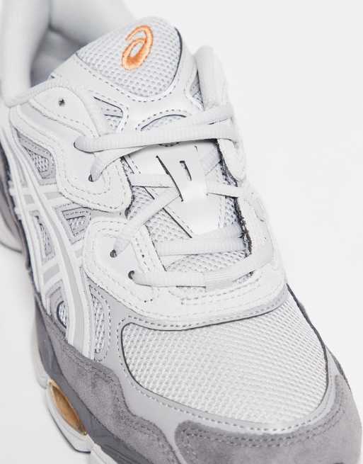 Zapatillas de deporte gris nube y gris cemento GEL-NYC de Asics, 2 de 4
