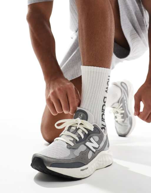 Zapatillas de deporte grises Arishi de New Balance Running, 5 de 5