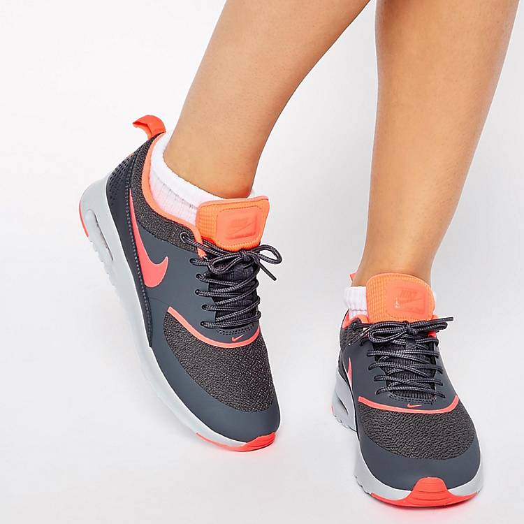 Civilizar Vaticinador Frustración Zapatillas de deporte grises/naranja Air Max Thea de Nike | ASOS