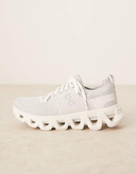 Zapatillas de deporte grises para correr Cloudswift 4 de ON - view 1