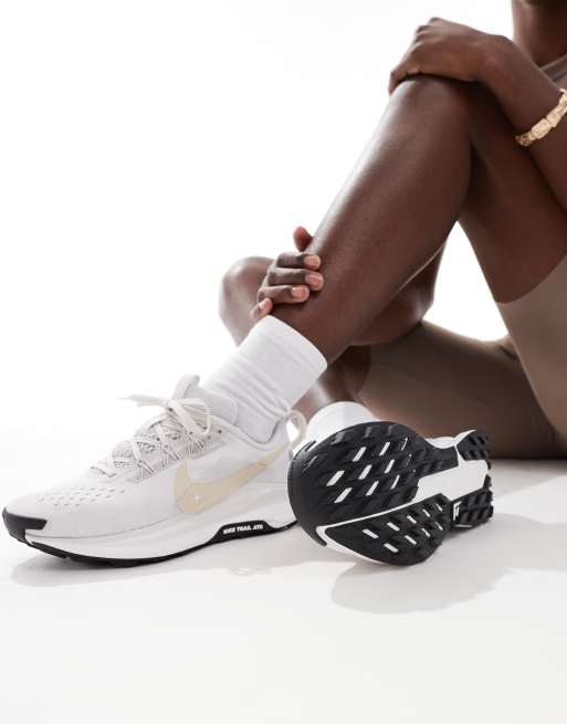 Zapatillas de deporte grises ReactX Pegasus Trail 5 de Nike Running, 5 de 5