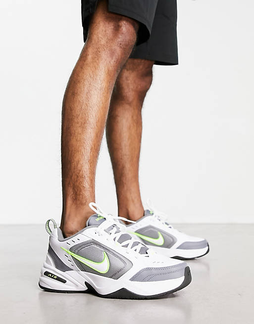 Zapatillas de deporte grises y Air Monarch IV de Nike Training | ASOS