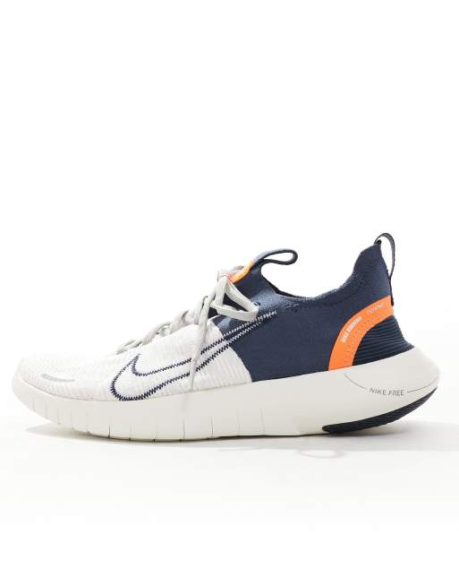 Zapatillas de deporte grises y naranjas Free Run Flyknit NN de Nike Running, 2 de 5