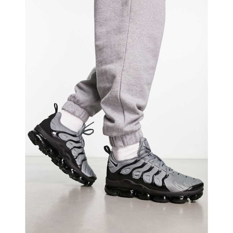 Zapatillas de deporte grises y negras Air Vapormax de Nike | ASOS