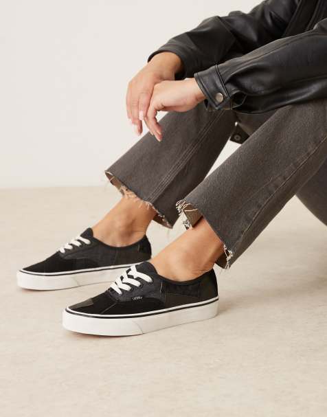 Zapatillas de deporte grises y negras con diseño estilo patchwork de Vans Authentic - view 1