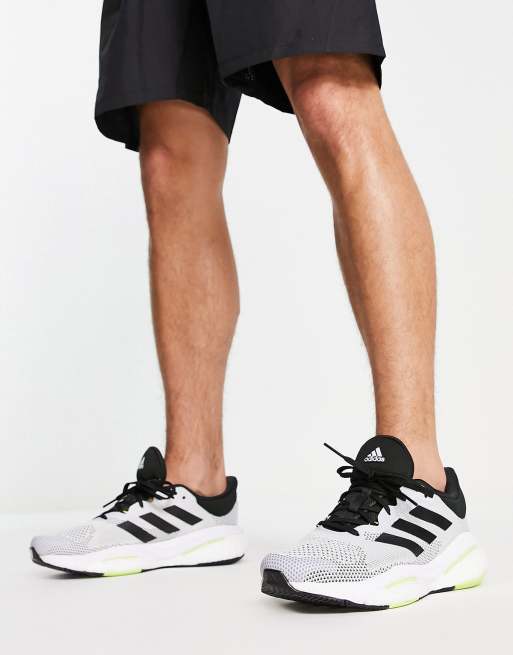 Zapatillas de grises y negras Solarglide 5 de Running |