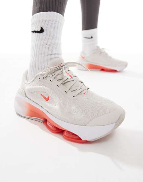 Zapatillas de deporte grises y rosas Versair de Nike Training - view 1