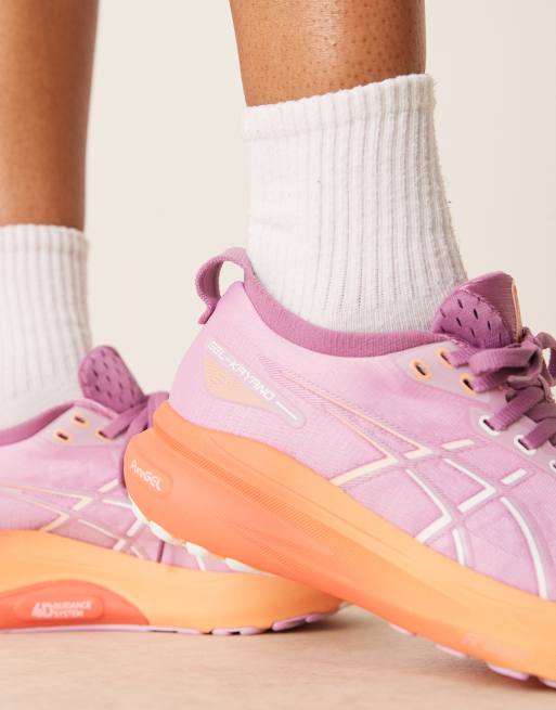 Zapatillas de deporte lila claro y blancas Gel-Kayano 31 Stability de Asics, 2 de 4