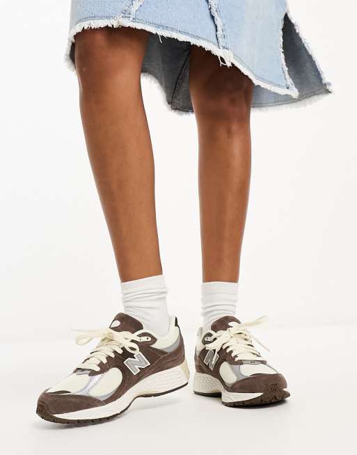 Zapatillas de deporte marrones 2002R exclusivas en ASOS de New Balance, 3 de 5