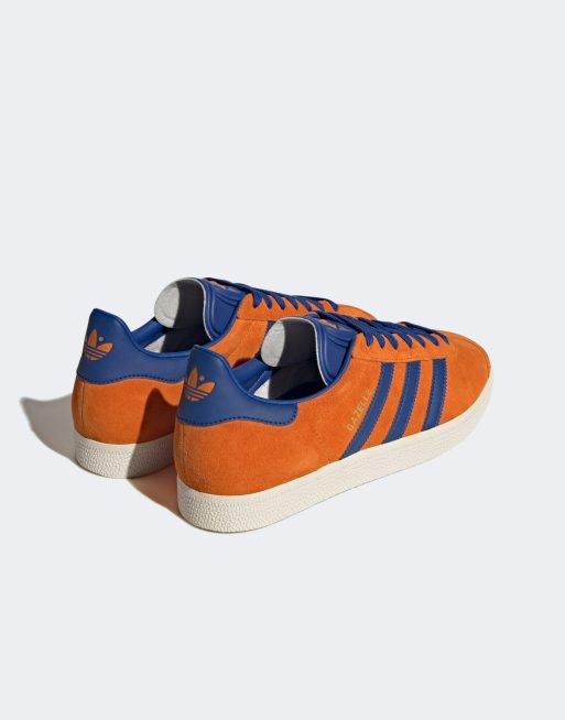 Zapatillas de deporte naranjas y azules Gazelle de adidas Originals | ASOS