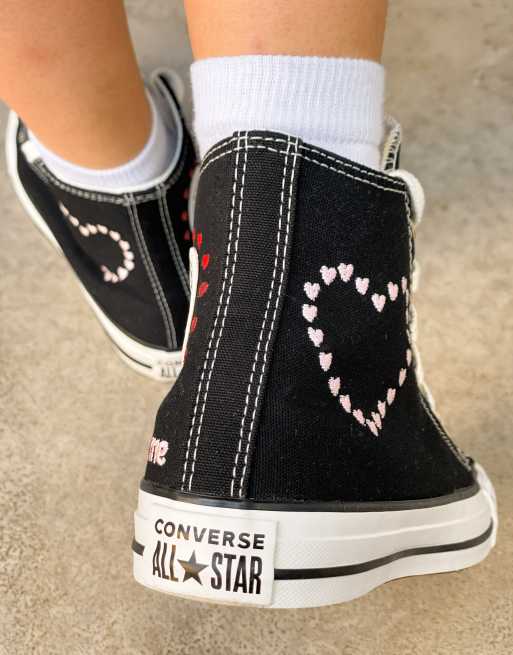 Zapatillas de deporte negras con coraz n bordado para San Valent n Chuck Taylor Hi de Converse