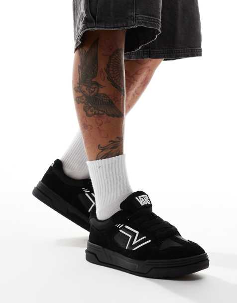 Zapatillas de deporte negras con detalles blancos y suela gruesa de ante Upland de Vans - view 1