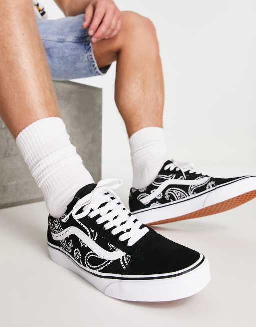 Rosa salir industria Zapatillas de deporte negras con diseño de cachemir Old Skool Peace de Vans  | ASOS