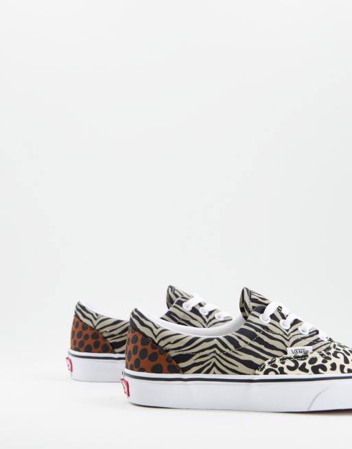 Zapatillas de deporte negras con estampado animal mixto Era Safari de Vans, 4 de 4