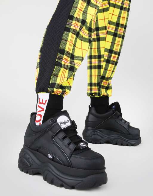 Zapatillas de deporte negras con plataforma de cuero de Buffalo