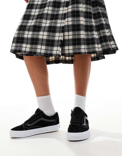 Zapatillas de deporte negras con suela blanca de ante Old Skool de Vans, 4 de 5