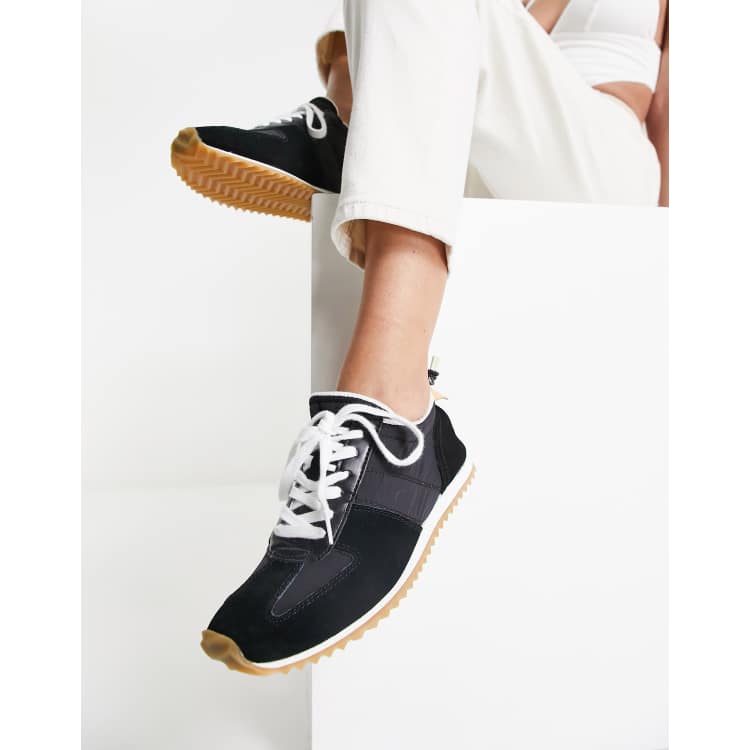 Zapatillas de deporte negras de ante de Mango ASOS