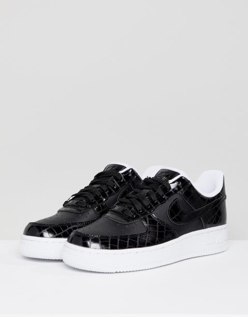 Zapatillas de deporte negras de efecto serpiente Air Force 1 Nike | ASOS