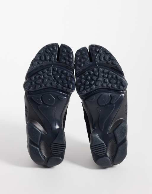 Zapatillas de deporte negras de malla Air Rift de Nike, 5 de 5