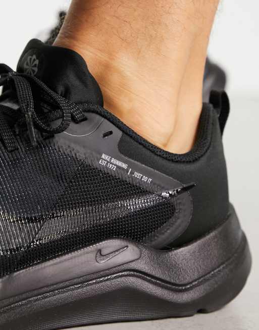 mucho Para aumentar tarjeta Zapatillas de deporte negras Downshifter 12 de Nike Running | ASOS