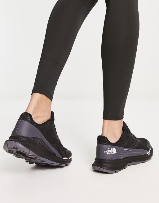 Zapatillas de deporte negras impermeables para carrera de VECTIV Levitum Futurelight de The North Face Running | ASOS