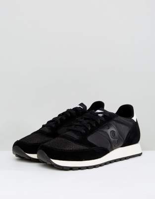 saucony negras