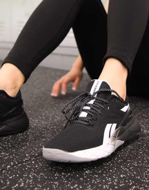 Teoría establecida Artículos de primera necesidad metano Zapatillas de deporte negras Nanoflex de Reebok Training | ASOS