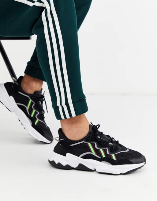 sitio cigarrillo Bienes diversos Zapatillas de deporte negras Ozweego de adidas Originals | ASOS